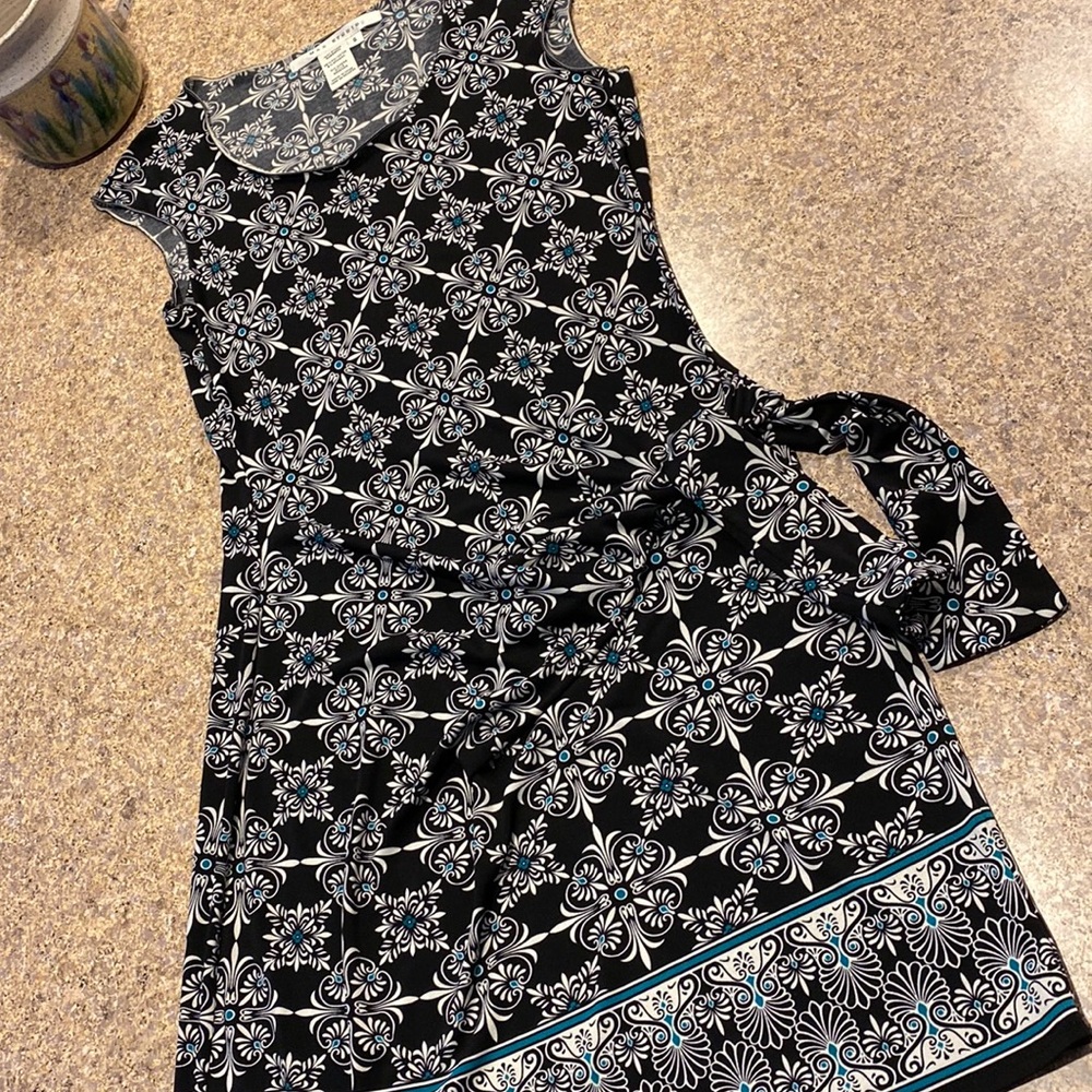 Max Studio Dress Small With Cute Tie Possibly Black Turquoise and White